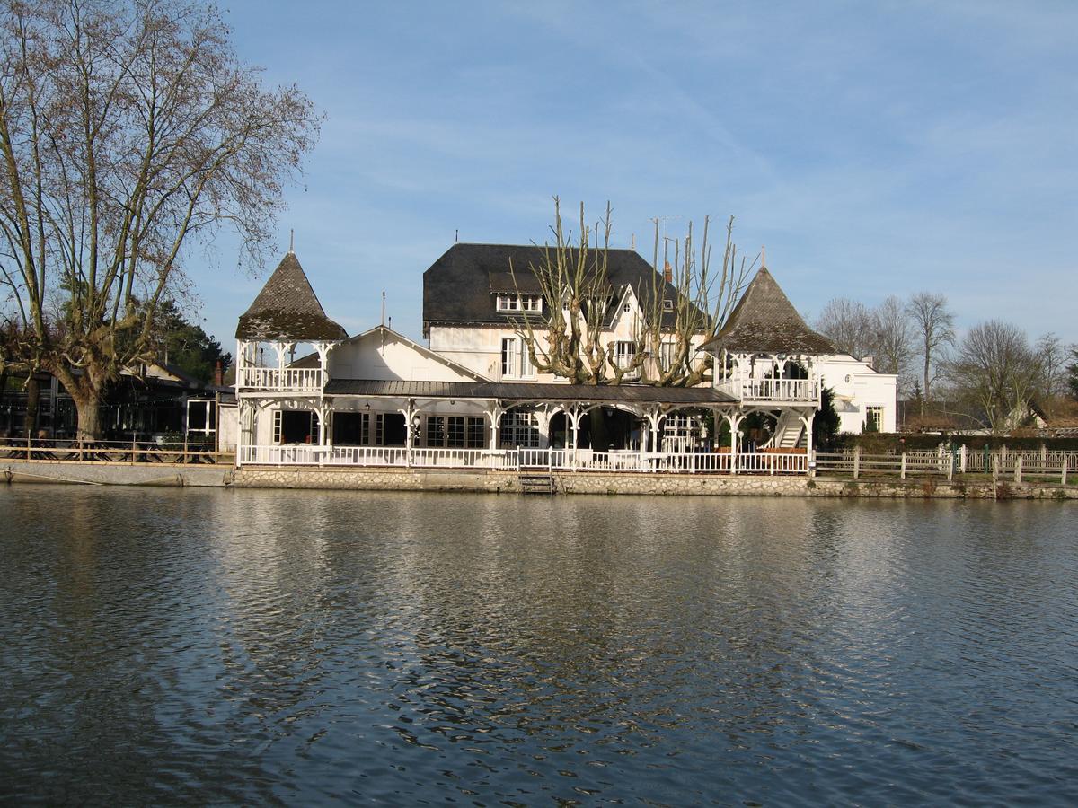 Hotel Restaurant Pavillon Bleu Olivet  Exterior photo